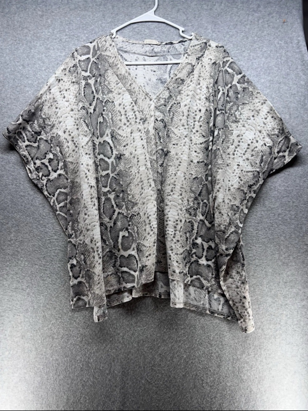 ODDY Sheer Snake-Print V-Neck Blouse in Gray and White